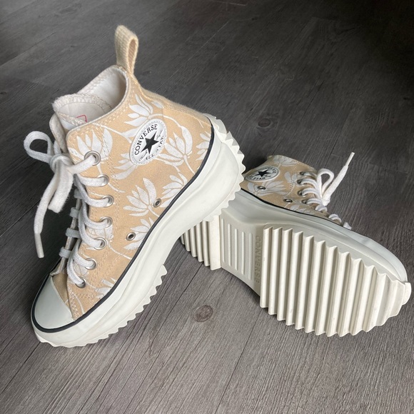 Converse Women’s Platform Canvas Run Star Hike Summer Spirit Floral High-Tops - Picture 2 of 15